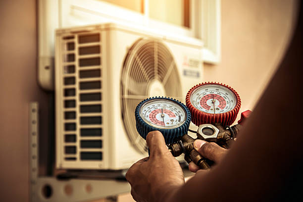 Professional Hvac technician working in Canyon, TX